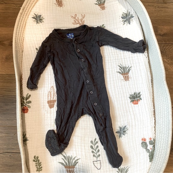 Kickee Pants || Solid Grey Snap Footie Pajama - Picture 1 of 5